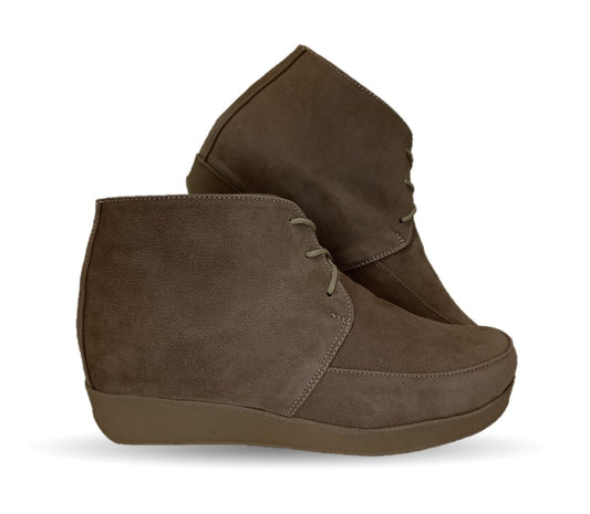 Botín de Confort de piel de ternera con Shock Point Capricho 21140 Nobuck Nuez para mujer